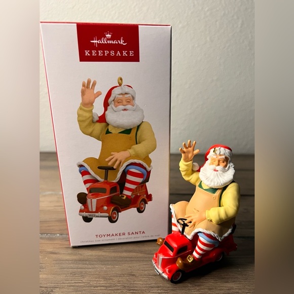 Hallmark Keepsake Christmas Ornament NIB 2022 Toymaker Santa #23 In Series - Picture 2 of 11